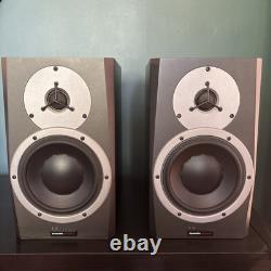 BM5A Dynaudio Monitors, sold as a pair, plus power cables, good quality