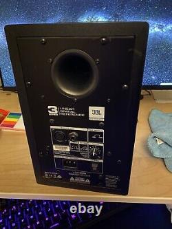 JBL LSR305 5 Two-Way Powered Studio Monitors PAIR