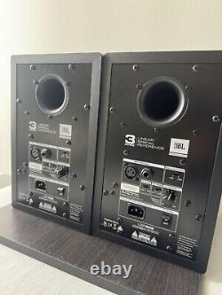 JBL LSR 305 5 Powered Studio Monitor PAIR (collection only London E14)