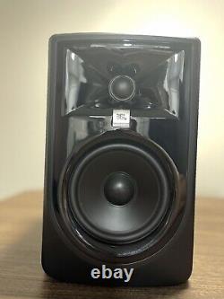 JBL Professional 305PMKII Powered 5 Two-Way Studio Monitor (PAIR)