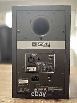JBL Professional 305PMKII Powered 5 Two-Way Studio Monitor (PAIR)