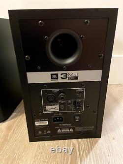 JBL Professional 305PMKII Powered 5 Two-Way Studio Monitor Pair Pre Owned Mint