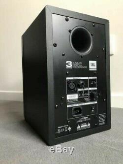 JBL Professional 305P MkII Powered 5 2-Way Studio Monitor Speakers pair