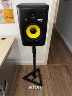 KRK Rockit 8 RPG2 Powered Monitor Speakers + Pair of Stands