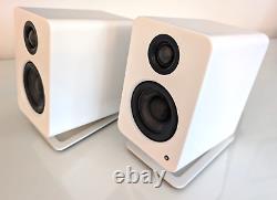 Kanto Audio YU2 Active Powered Desktop Speakers Matt White + Kanto Stands