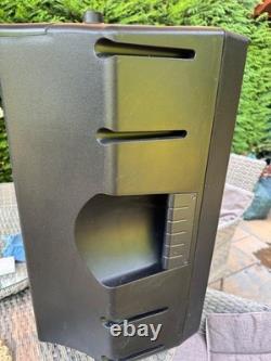 Mackie Thump th-15a powered speakers (pair). Used but very good condition