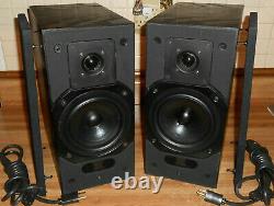 NICE MERIDIAN M30 PAIR Amplified Power Active SPEAKERS Withcord working! RARE