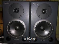 PAIR ROLAND DS-90A Two Powered 24-bit Digital Studio Monitors Bi-Amp