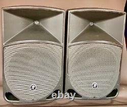 PAIR USED Mackie Thump TH 12a Active Powered monitor/ powered PA speakers 300w