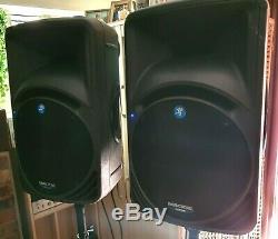 Pair Mackie Srm 450 Powered/active Speakers 2000w Tot. Inc. Mains&xlr Leads+stands