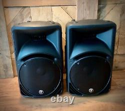 Pair Mackie Srm 450 V3 Powered Speakers + Gig Bags