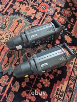 Pair of Bowens Esprit Gemini GM250 Studio Flash Heads