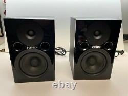Pair of Fostex PM0.4 Powered Studio Monitor Speakers Black Bookshelf, Active Amp