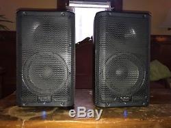 Pair of QSC K8 Powered Speakers Great Condition