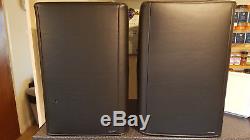 Pair of YAMAHA DXR15 Powered Speakers including covers