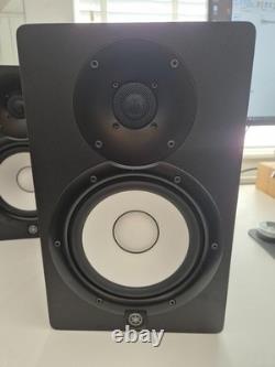 Pair of Yamaha HS7 Active Studio Monitors With power cables & Isolation Pads