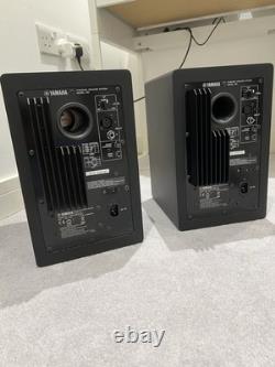 Pair of Yamaha HS7 Powered Studio Monitor Speakers