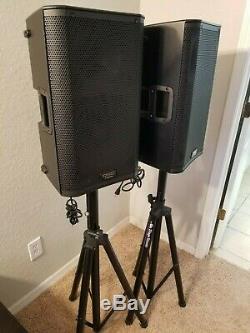 QSC K10 1000W Powered Speaker PAIR with SHURE MIC and XLR Cable