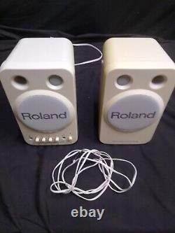 ROLAND MA-8 Stereo Micro Monitor Speakers Active Powered Studio Pair White