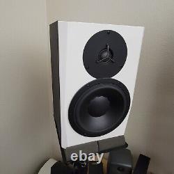 Used (2017) PAIR Dynaudio LYD 8, 8 inch Powered Studio Monitor White