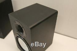 Yamaha HS5 Powered Studio Monitor Black (Pair) EXCELLENT SOUND