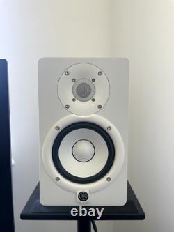 Yamaha HS5 Powered Studio Monitor Pair in white HS5W Active Monitors
