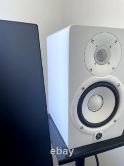 Yamaha HS5 Powered Studio Monitor Pair in white HS5W Active Monitors