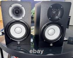Yamaha HS5 Powered Studio Monitor Speakers Black, Pair