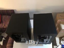Yamaha HS8 Active Powered Studio Monitors (Pair) with bonus IsoAcoustic Stands