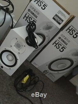 Yamaha PAIR HS5 Active Powered Monitor Speakers WHITE /w XLR To Jack Cables